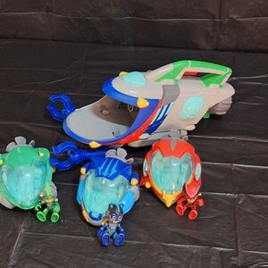 PJ Masks Water Vehicle Launcher w/vehicles & Figures